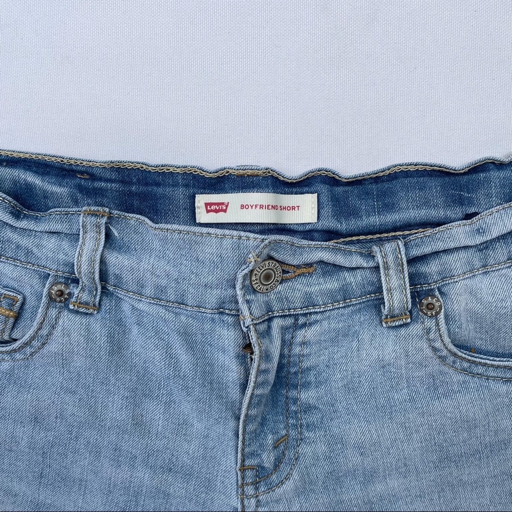 Girl’s Levi’s Boyfriend Fit Cuffed Jean Shorts - Picture 3 of 7